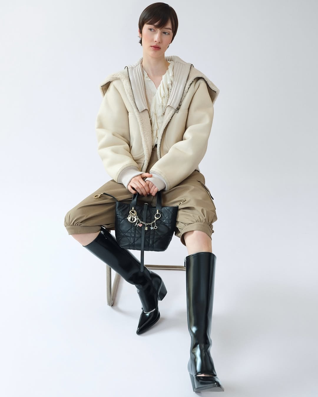 @dior lucky charm capsule aw25⁣
⁣
Director @_marcthomas ⁣
Photographer @senta.simond ⁣
Talents @devacassel @eizagonzalez @dilrabaxx63 #shouqi #honey⁣ #mauve
DOP @louis_evennou ⁣
Makeup @manola_spaziani_mua ⁣
Set Design @giorgia_ruggiano ⁣
Production #brachfeld @magmaproductionsit⁣
⁣
Special thanks to : @sandrosuppnig #constanceferal