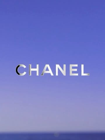 @chanelofficial @chanel.beauty rouge coco f...