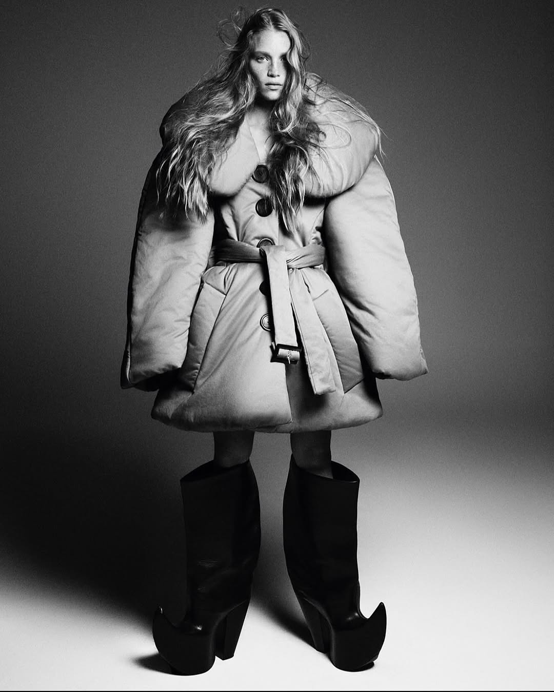 @voguefrance september 2025 issue⁣
⁣
Photographer @karimsadli⁣
Fashion & Image Director-At-Large @alastairmckimm⁣
Talents @_ellamccutcheon @mona_tougaard @lulutenney @alexconsani @selenaforrest @penelope.ternes @rebeccalongendyke @idaheiner @awarodhiang @jacquilouise__ @ajussamuel @betsygaghan @jasperhodgesmusic⁣
Makeup @christellecocquet⁣
Hair @stephanelancien⁣
Nails @alexandrajanowski⁣
Set Designer @alexanderbockstudio⁣
Production #brachfeld ⁣
⁣
Special thanks to : @clement_camaret @adrien_cantenot  @paranoid_angel_999 @gwenaellemm @nyfcarpe @sentenzv⁣