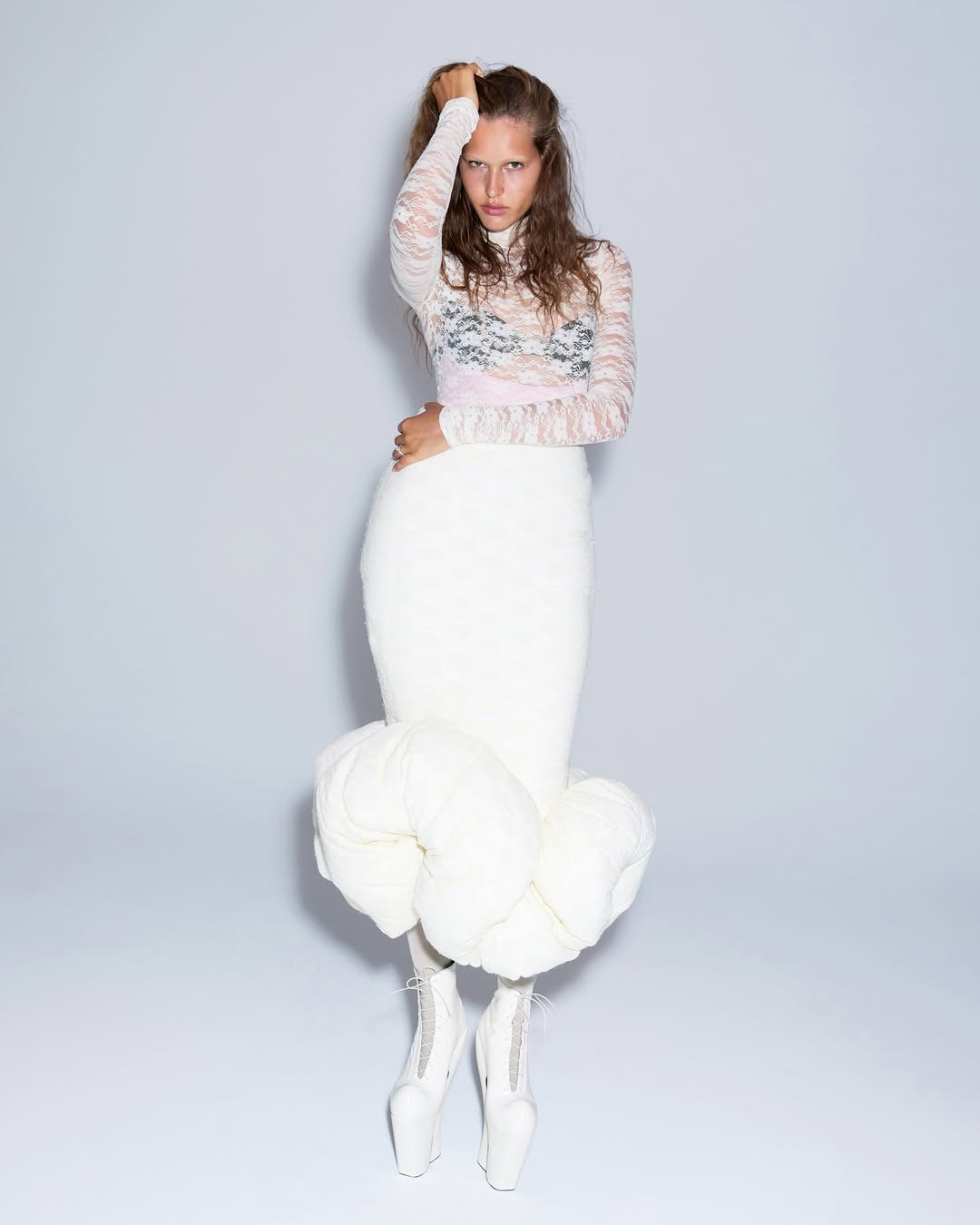 @voguefrance 'spécial mariage' october issue⁣
⁣
Photographer @carinbackoffphoto⁣
Senior Visual Editor @michaela_perau⁣
Fashion & Image Director-At-Large @alastairmckimm⁣
Model @angelinakendall_⁣
Casting Director @imurillo⁣
Makeup @iamjamalscott⁣
Hair @mustafayanaz⁣
Nails @nailnori⁣
Production #brachfeld⁣
⁣
Special thanks to : @brockdehaven #mariavarela