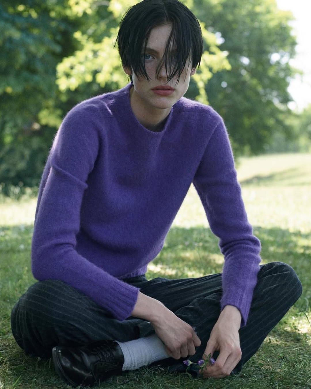 @the_gentlewoman issue nº 32⁠

Photographer @karimsadli ⁣⁣⁣
Stylist & Fashion Editor @jonathan_kaye
Casting Director @julialangecasting
Model @charlie._.jones._.c⁣
Hair @stephanelancien 
Makeup @christellecocquet
Nails @forget.laura
Set Design @alexanderbockstudio⁣⁣⁣
Production #brachfeld

Special thanks to : @clement_camaret @adrien_cantenot @gwenaellemm #alexandrecataudella #alexandregimenez #valeremartinroland @antoine_truffaut_