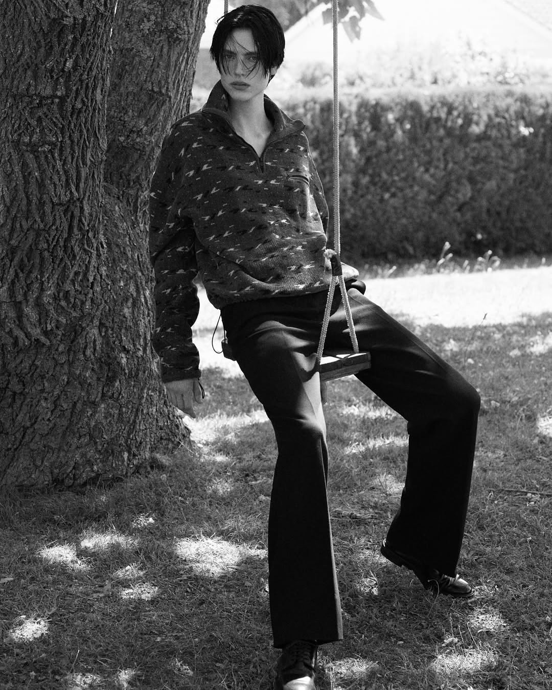 @the_gentlewoman issue nº 32⁠

Photographer @karimsadli ⁣⁣⁣
Stylist & Fashion Editor @jonathan_kaye
Casting Director @julialangecasting
Model @charlie._.jones._.c⁣
Hair @stephanelancien 
Makeup @christellecocquet
Nails @forget.laura
Set Design @alexanderbockstudio⁣⁣⁣
Production #brachfeld

Special thanks to : @clement_camaret @adrien_cantenot @gwenaellemm #alexandrecataudella #alexandregimenez #valeremartinroland @antoine_truffaut_