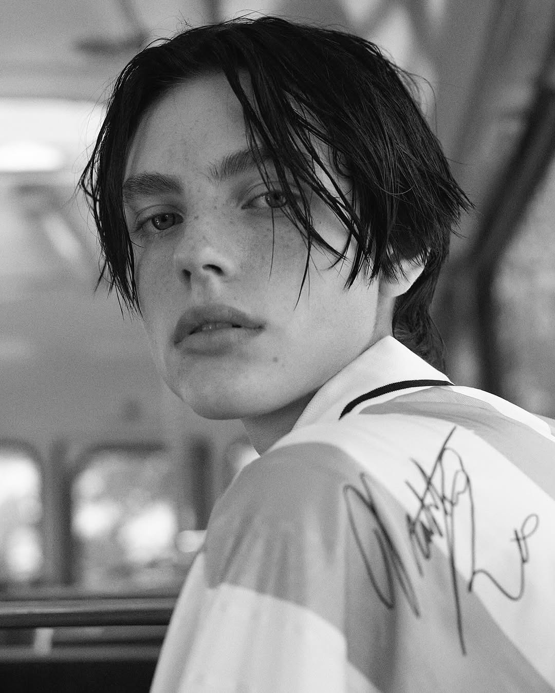 @the_gentlewoman issue nº 32⁠

Photographer @karimsadli ⁣⁣⁣
Stylist & Fashion Editor @jonathan_kaye
Casting Director @julialangecasting
Model @charlie._.jones._.c⁣
Hair @stephanelancien 
Makeup @christellecocquet
Nails @forget.laura
Set Design @alexanderbockstudio⁣⁣⁣
Production #brachfeld

Special thanks to : @clement_camaret @adrien_cantenot @gwenaellemm #alexandrecataudella #alexandregimenez #valeremartinroland @antoine_truffaut_