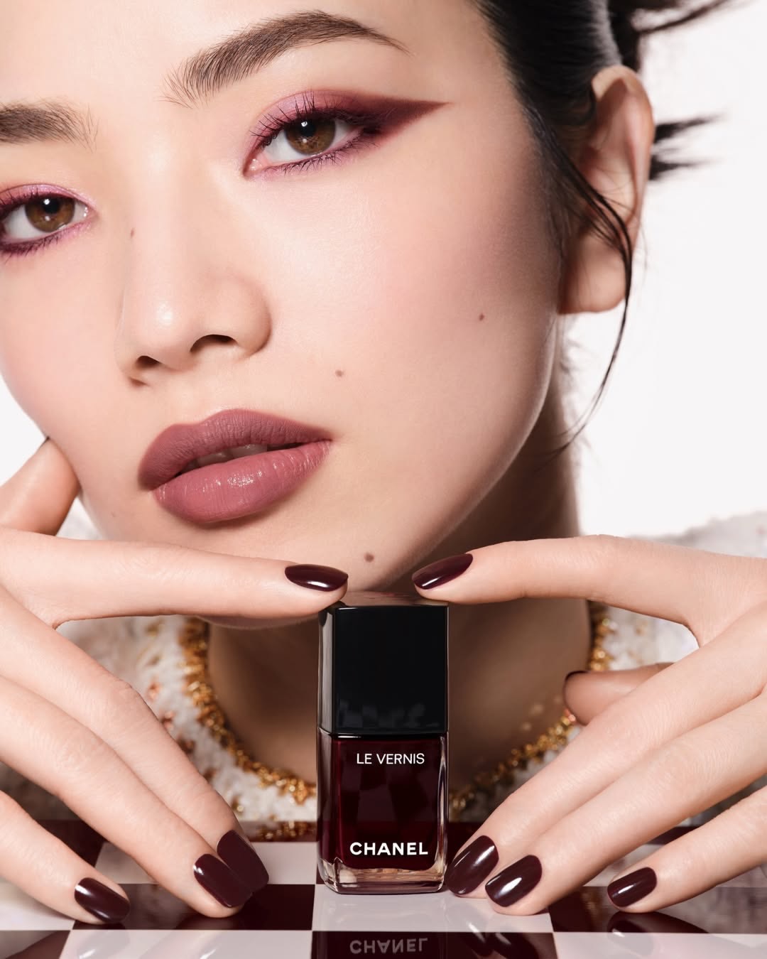 @chanelofficial @chanel.beauty the rouge noir collection

Photographer & Director @solvesundsbostudio
Talent @konichan7 
Stylist @leilasmara
Chanel global makeup creative partner @ammydrammeh
DOP @philippe.lesourd.asc
Hair @stephanelancien⁣
Nails @alexandrajanowski
Tailor @mmichaelgunther⁣
Set Design @jm.bertin
Production #brachfeld⁣
⁣
Special thanks to : @clement_camaret #charlessels @adrien_cantenot @paranoid_angel_999 @gwenaellemm #alexandregimenez @nyfcarpe @_iamenora_ @georgio_jack #alexandrecataudella @lowris___ @w.a.r.o