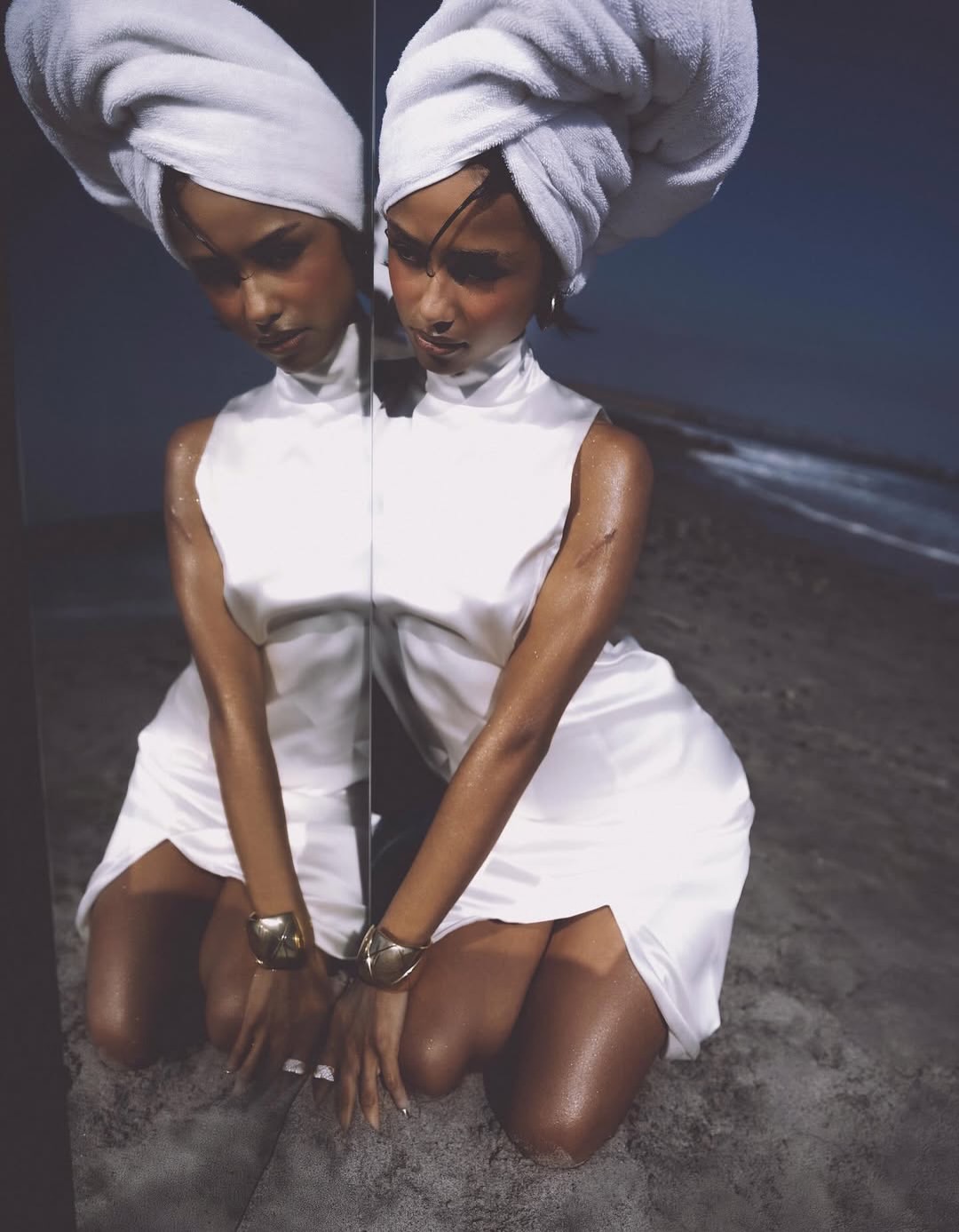 @voguechina january 2026 issue

Director & Photographer @kat_in_nyc
Talent @tyla ⁣
Stylist @alvinyu613
Hair @yusefhairnyc
Makeup @paintedbyesther
Nails @bychangnam
DOP @vikgrossling
Production #brachfeld⁣⁣⁣
⁣⁣⁣