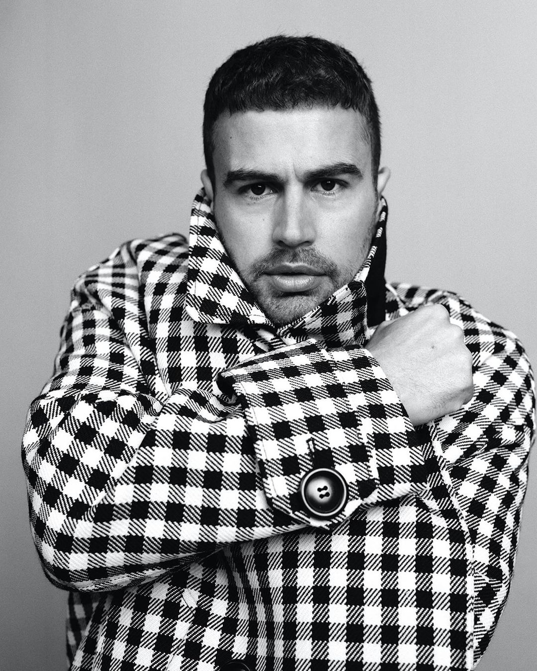 Buzz White