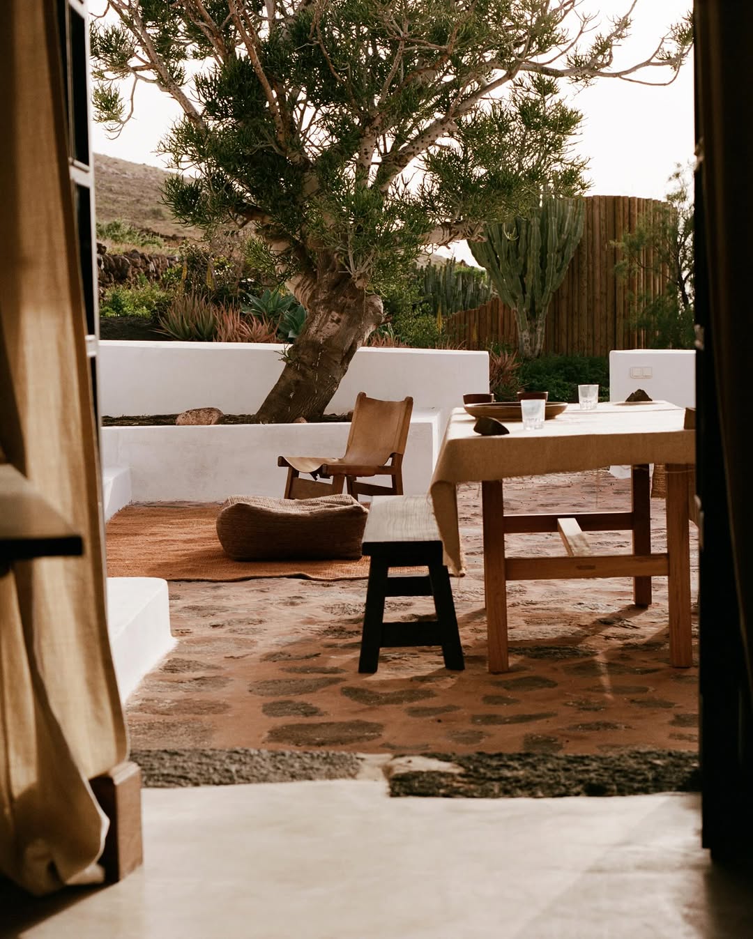 Hill & Aubrey X Holiday Interiors and Gardens May. 26