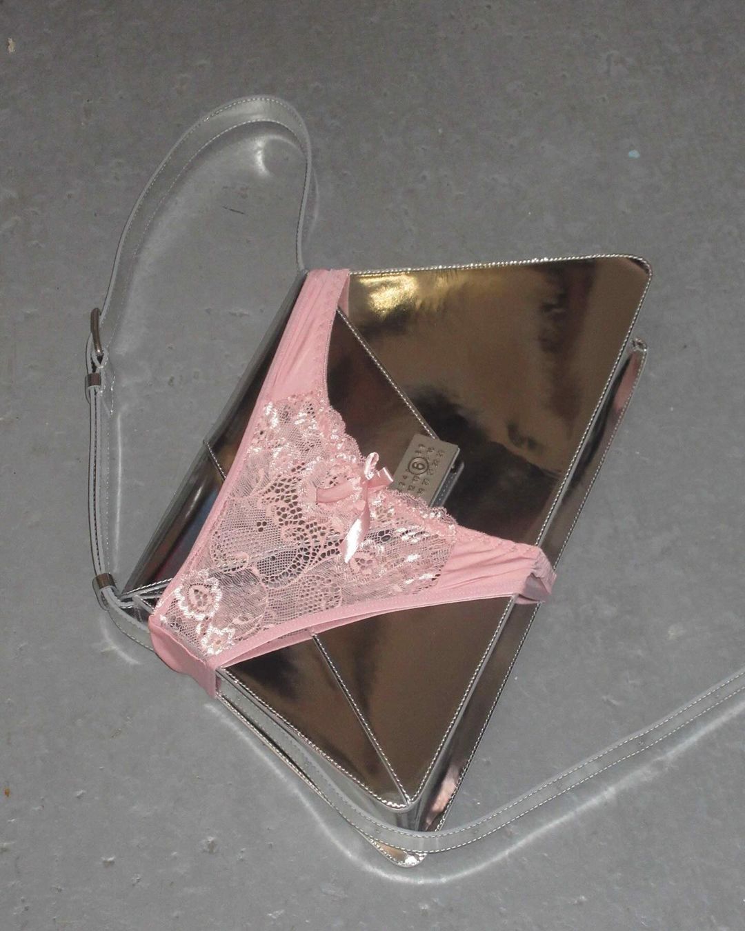 Issueissue Magazine |  Dec. 23