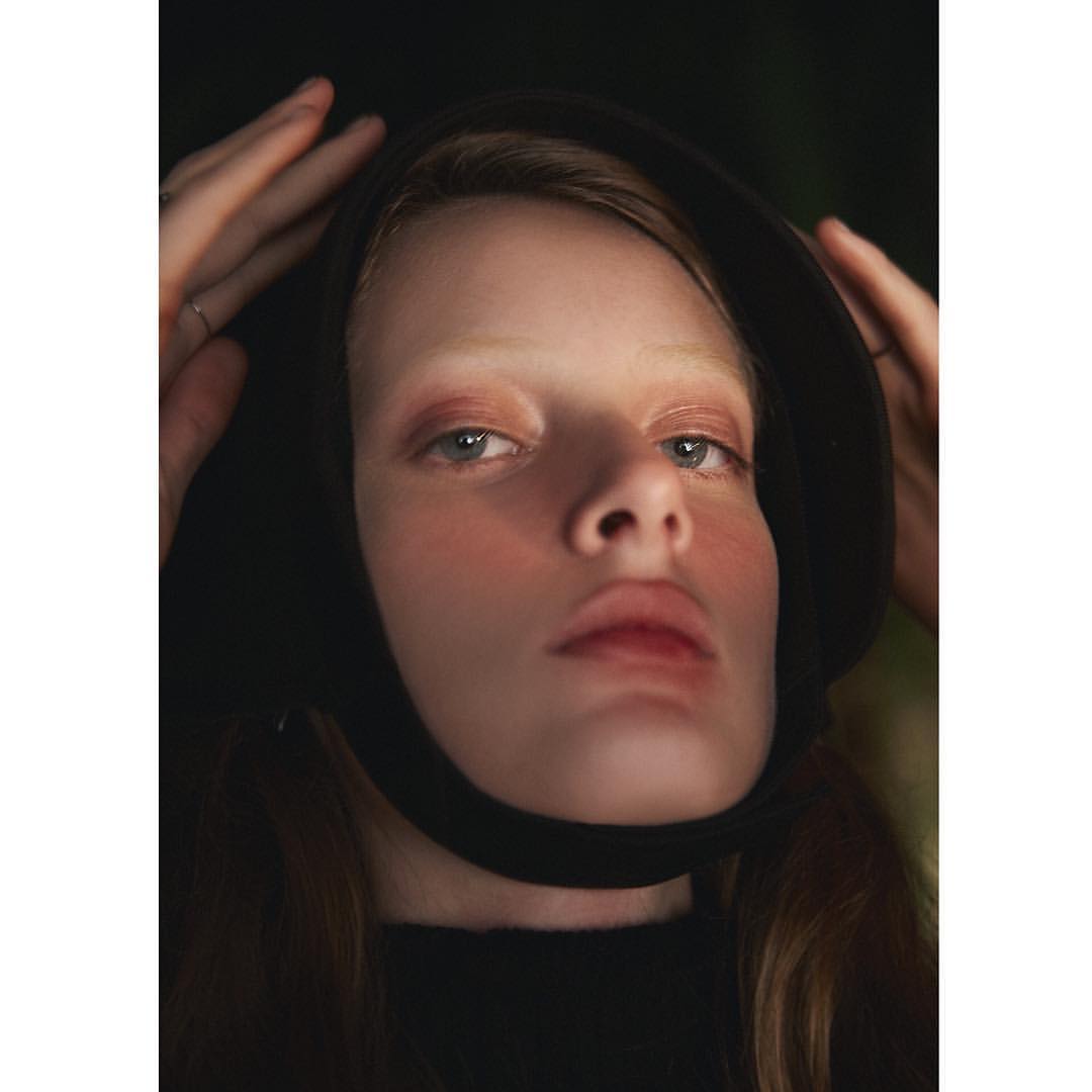 Elle Brazil |  May. 17