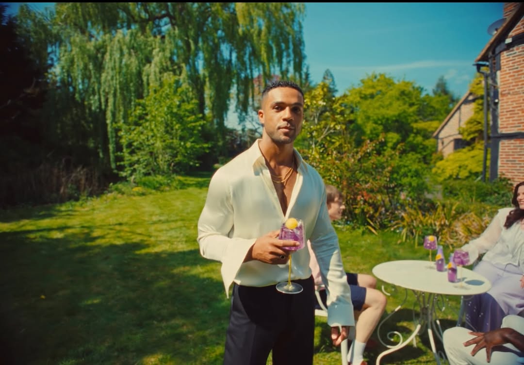 Celine Van Heel X Schweppes May. 25