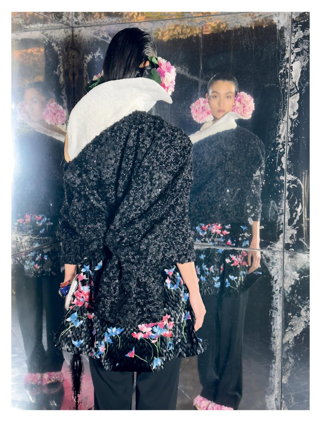 Produced by CINQ ETOILES PRODUCTIONS
LINA ZHANG fo...