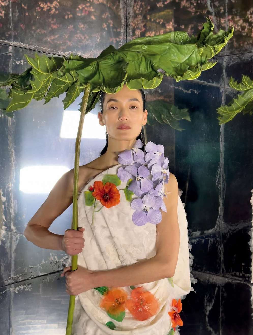 Produced by CINQ ETOILES PRODUCTIONS
LINA ZHANG fo...