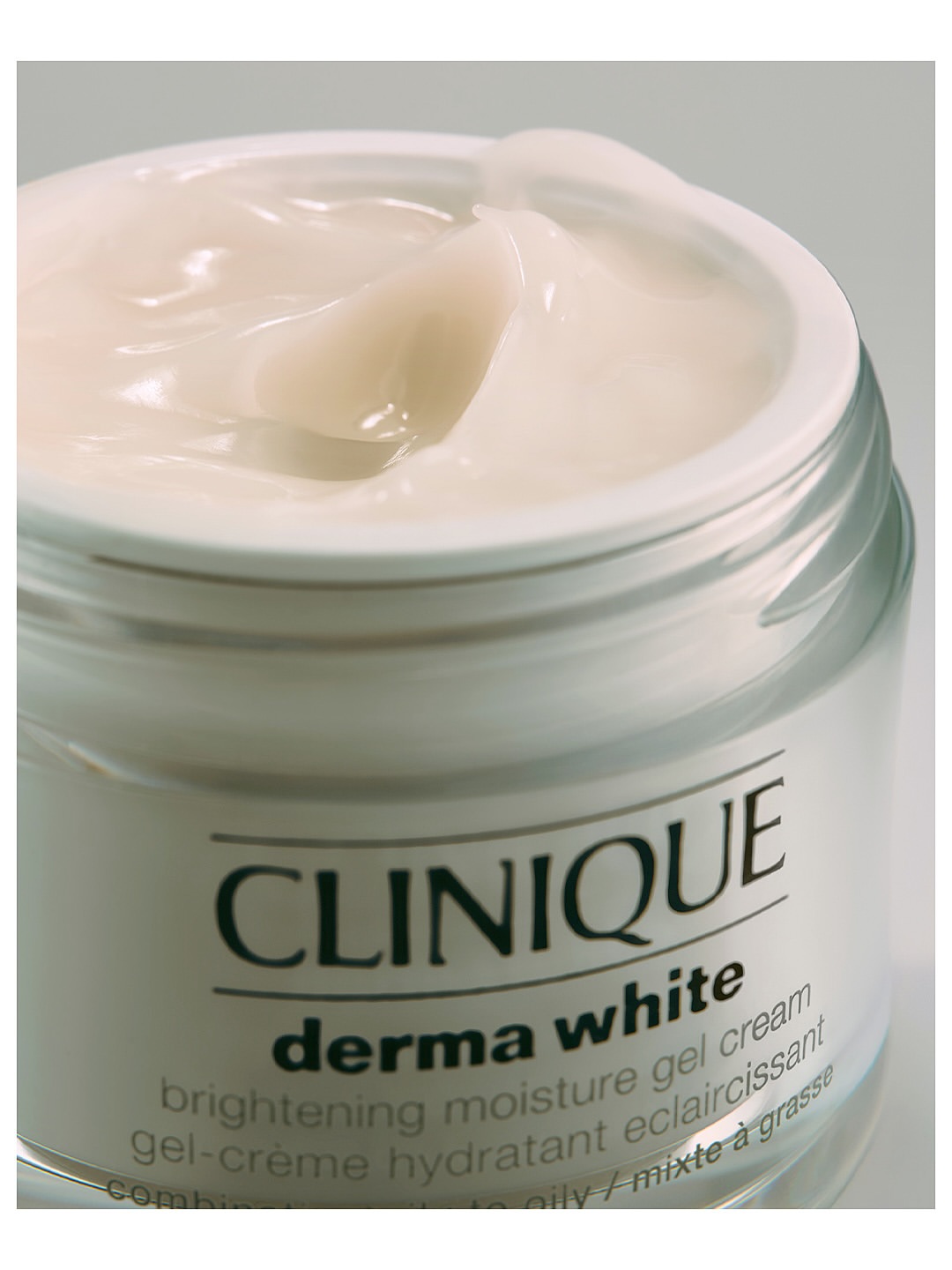 Clinique |  Jun. 26