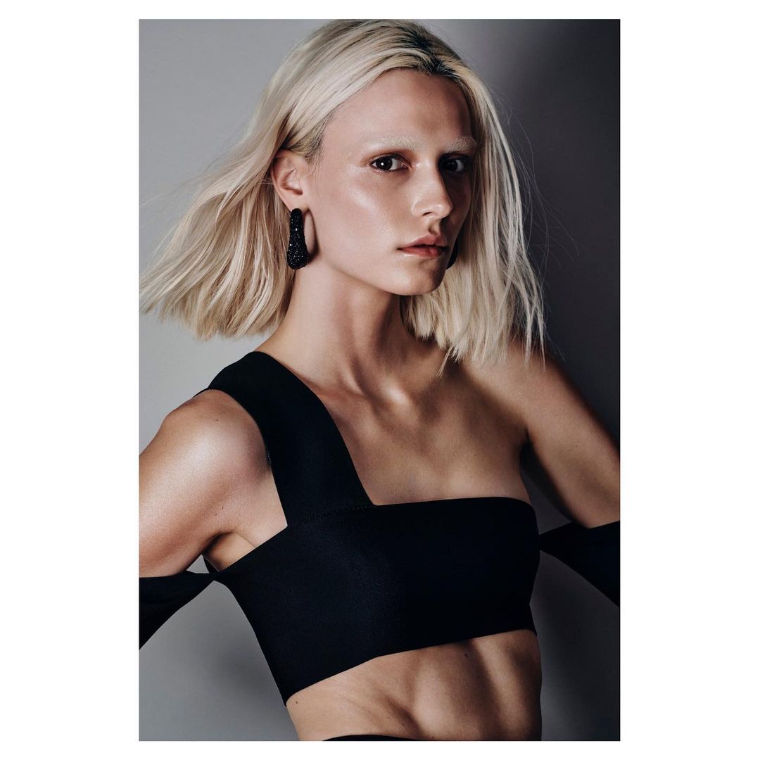 ELLE International |  Sep. 22