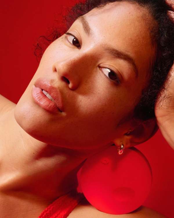 Julia Noni