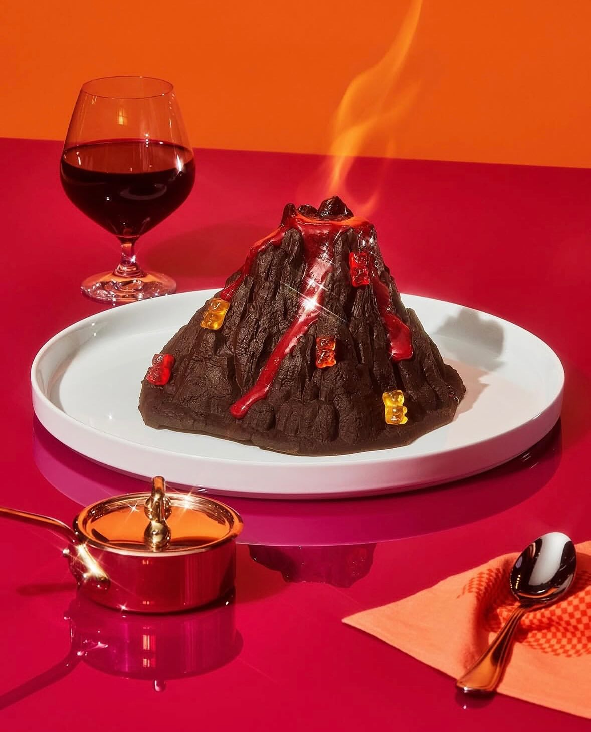 A little #StrangerThings + #SquidGames + #Bridgerton food fun for @netflixbites in #vegas 🍕

The new #NetflixBites restaurant menu options shot by @stephaniegonot + produced by @zachyproducer + @ziadgeorges 
Food Styling @vegetarianspacestation 
Set Design @lizaminnelson @spun_boi 
Thanks @jeneschmitz @redeyereps for having us 🕸️
#netflix #lasvegas #lasvegasfood #eleven #pizza #foodstyling #drinkstyling #theupsidedown #redlightgreenlight #demagorgon #halloween #crawfordandcoproductions