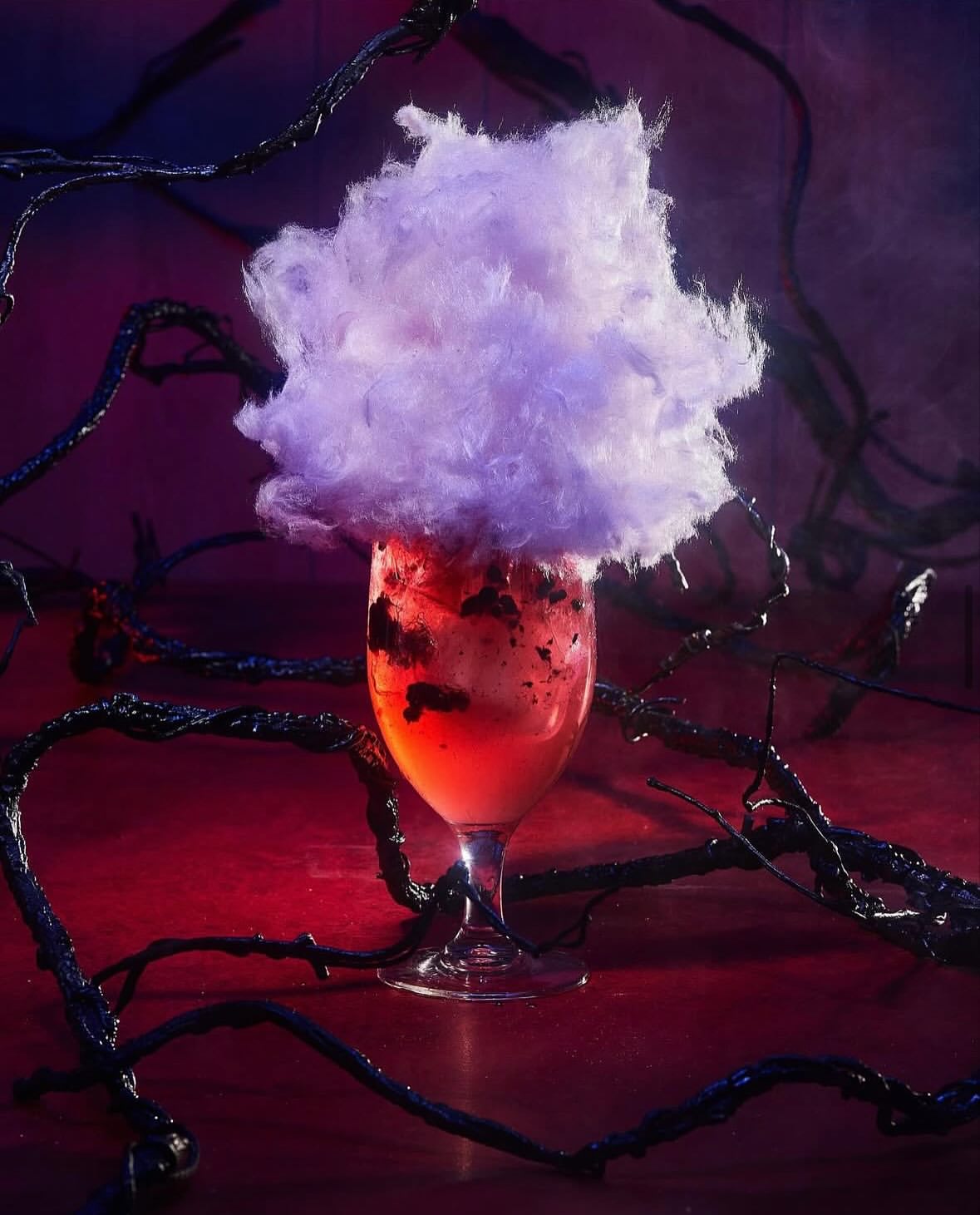 A little #StrangerThings + #SquidGames + #Bridgerton food fun for @netflixbites in #vegas 🍕

The new #NetflixBites restaurant menu options shot by @stephaniegonot + produced by @zachyproducer + @ziadgeorges 
Food Styling @vegetarianspacestation 
Set Design @lizaminnelson @spun_boi 
Thanks @jeneschmitz @redeyereps for having us 🕸️
#netflix #lasvegas #lasvegasfood #eleven #pizza #foodstyling #drinkstyling #theupsidedown #redlightgreenlight #demagorgon #halloween #crawfordandcoproductions