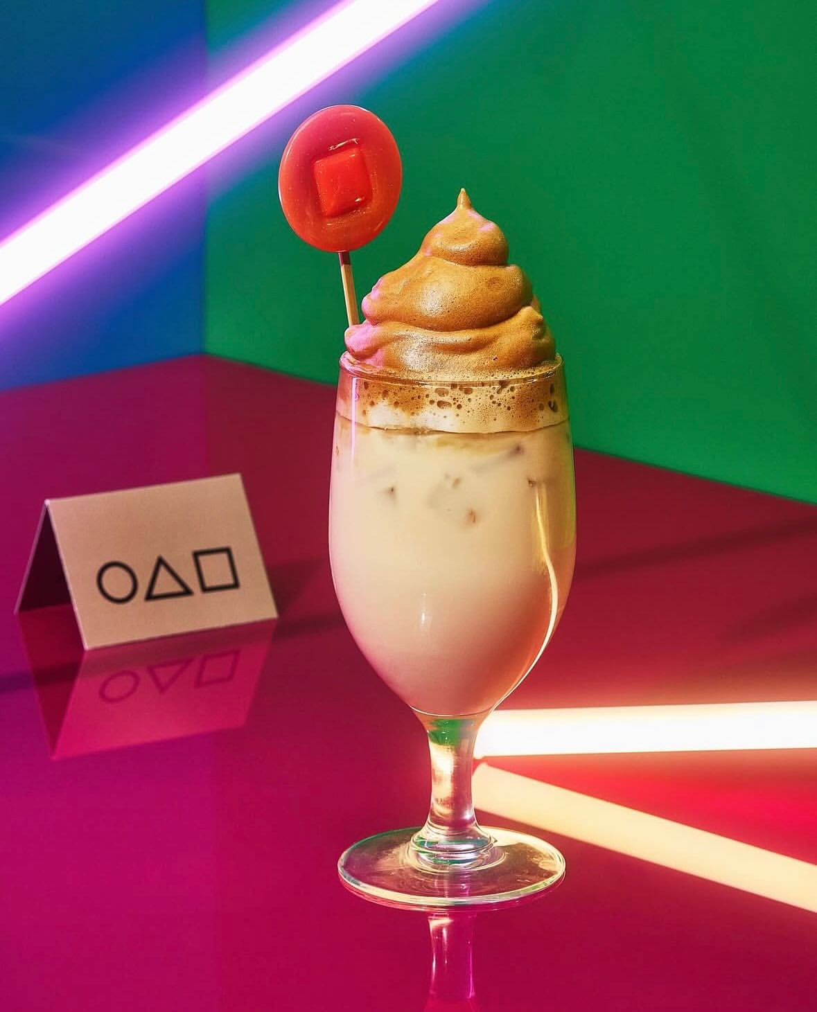 A little #StrangerThings + #SquidGames + #Bridgerton food fun for @netflixbites in #vegas 🍕

The new #NetflixBites restaurant menu options shot by @stephaniegonot + produced by @zachyproducer + @ziadgeorges 
Food Styling @vegetarianspacestation 
Set Design @lizaminnelson @spun_boi 
Thanks @jeneschmitz @redeyereps for having us 🕸️
#netflix #lasvegas #lasvegasfood #eleven #pizza #foodstyling #drinkstyling #theupsidedown #redlightgreenlight #demagorgon #halloween #crawfordandcoproductions