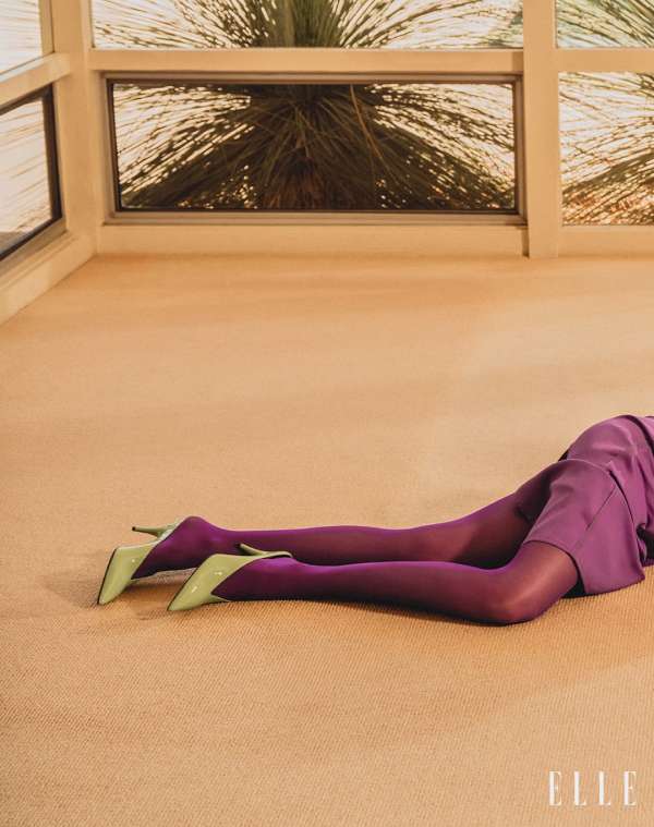 Miss @dakotajohnson for @ellebrasil 📹