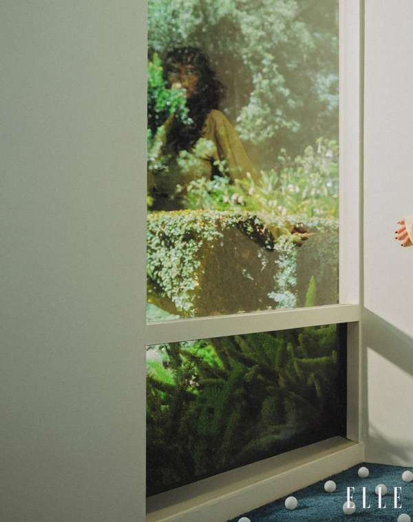 Miss @dakotajohnson for @ellebrasil 📹