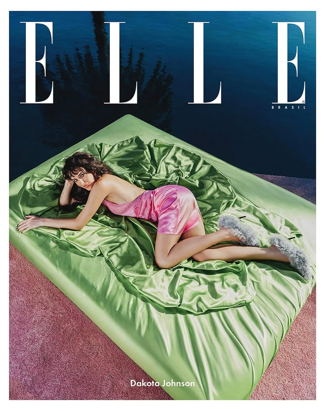 Miss @dakotajohnson for @ellebrasil 📹

#DakotaJohnson shot by @gleesonpaulino and produced by @litmediapro @sharonbattat @zoeturjacanin and @zachyproducer @ziadgeorges 
Fashion Editor @julianagmnz 
Stylist @nanasantiago 
Makeup @georgieeisdellmakeup 
Hair @marktownsend1 
Nails @ashlie_johnson 
Prop Stylist @darling__design 
Digital/Lighting Tech @brando_kalpisian 
#dakota #elle #ellemag #covershoot