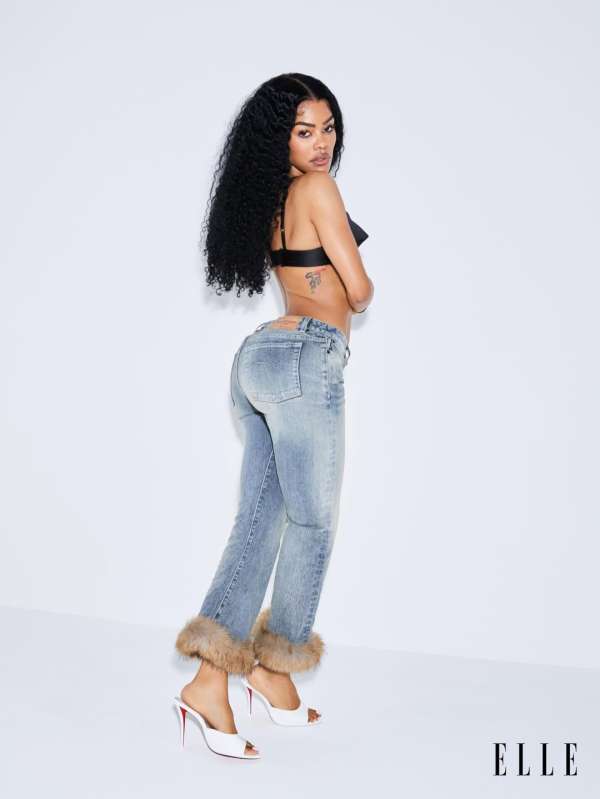 Golden Globe winner @teyanataylor for Elle’...