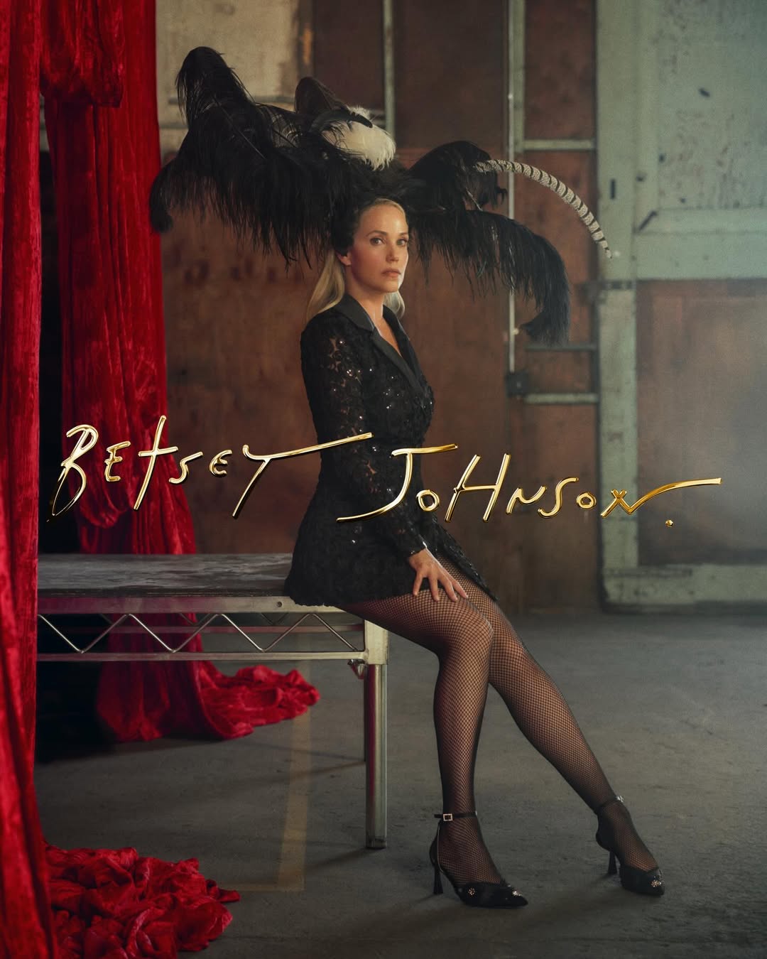 The way we squealed when we heard @elizberkley the ORIGINAL #Showgirl was our talent for @betseyjohnson š¦
#ElizabethBerkley for #BetseyJohnson shot by @zoeygrossman and produced by @zachyproducer
Creative Director @jamesdemolet
Stylist @vittoriacerciello
Hair @claytonhawkins
Makeup @kalikennedy
Nails @stephstonenails
Set Stylist @artandset
Tailor @ninotailors
#versace #showgirls