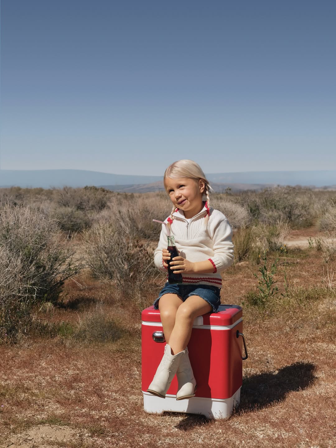 Summer road trip with @target 🌵

#Target #Summer cuties shot by @brcarr and produced by @zachyproducer + @ziadgeorges 
Creative @brennasigne @cristabukoskey 
Styling @heathermelodyrest 
Hair @amber_duarte 
Makeup @dianedasilvamakeup 
Nails @banicured_ 
Props @youngbabydane 
Thank you @mrhectorsantana for having us 💋☀️
#targetstyle #americana #joshuatree