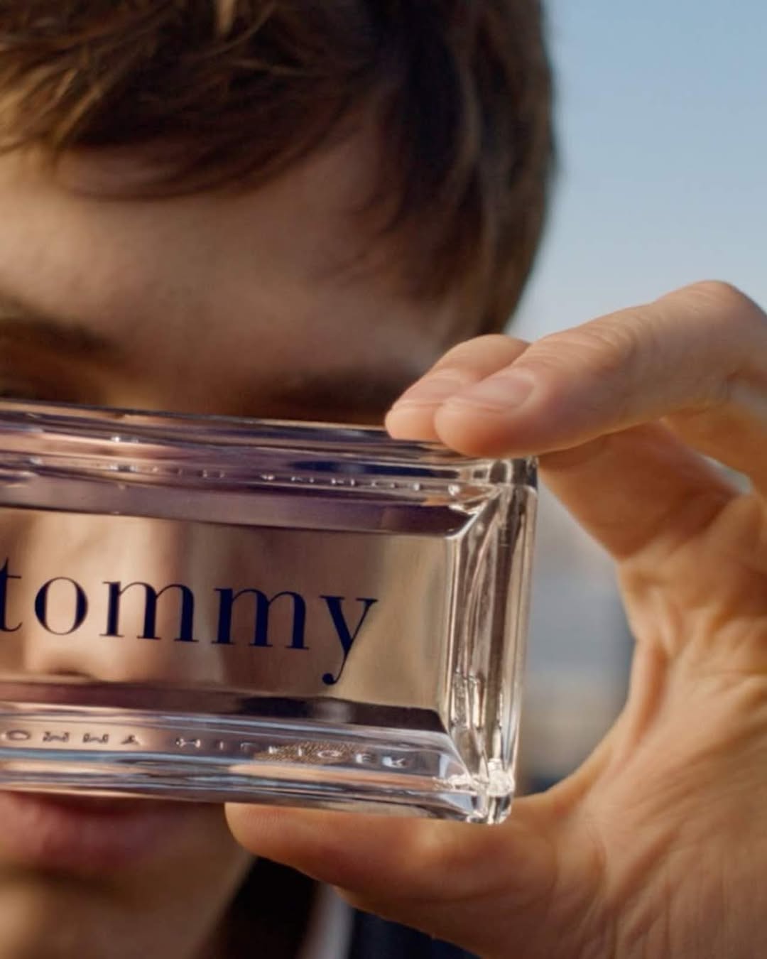 Tommy Hilfiger Fragrance 

@tommyhilfiger

Photographer: @matteomontanariphotography 
DOP : @easton___west 
Stylist : @dimphydenotter 
Creative House : @onirim 
Production: @paradoxal_residency 
Make Up: @alliesmithmakeup 
Hair: @levimonarch 
Models : @conradsolaka & @tamiwilliamsofficial 

Casting by Raw Studio