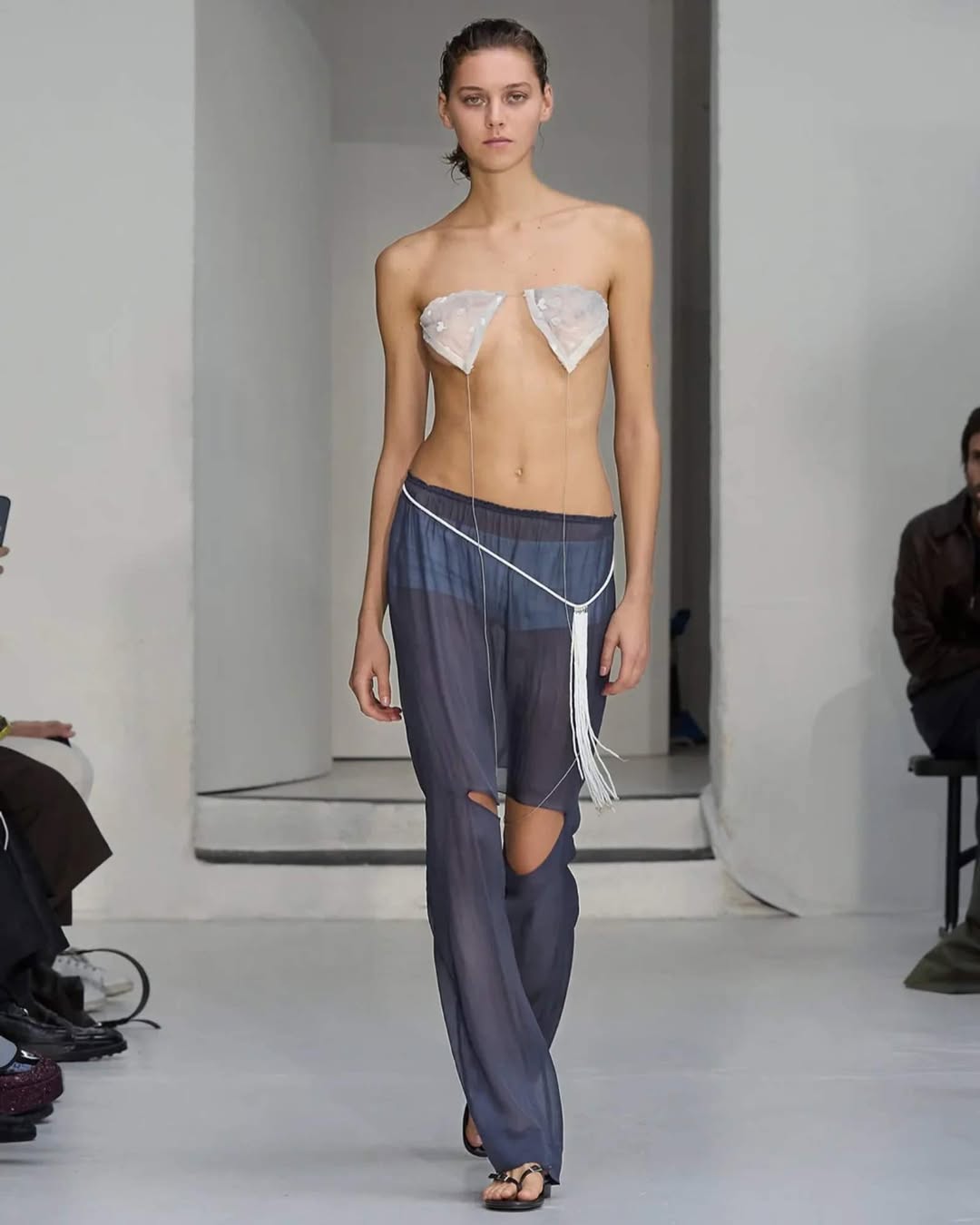 Paloma Wool SS25

Stylist: @emimikareh 
Art direction: @carlota_guerrero 
Make up: @alliesmithmakeup 
Hair: @pablokuemin 
Production: @producing_love 
PR: @karlaotto 

Casting by Raw Studio