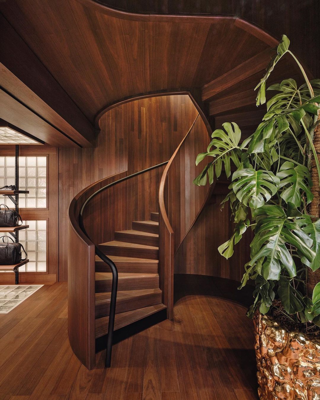 Bottega Veneta |  Sep. 23