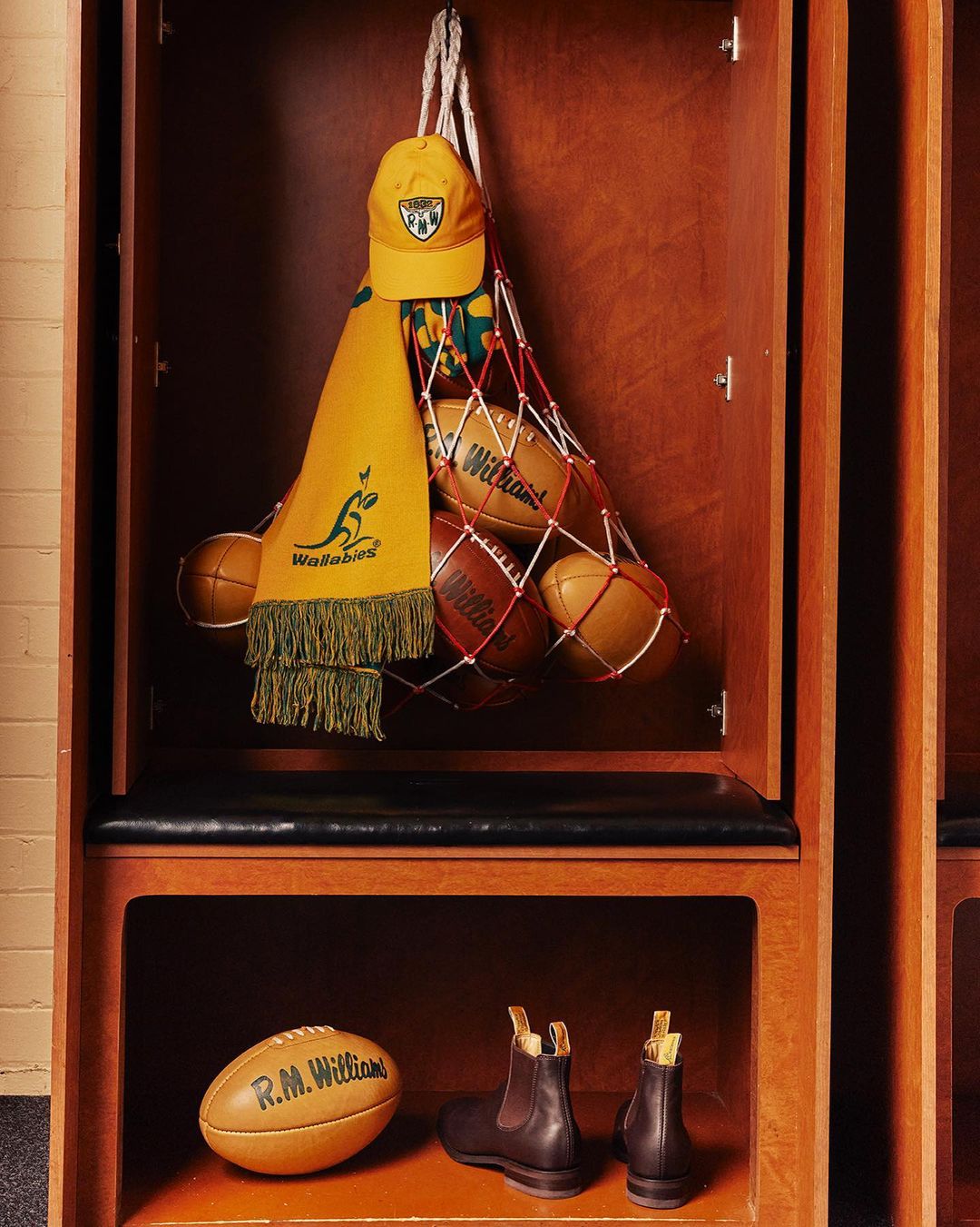 R. M. Williams |  Aug. 23