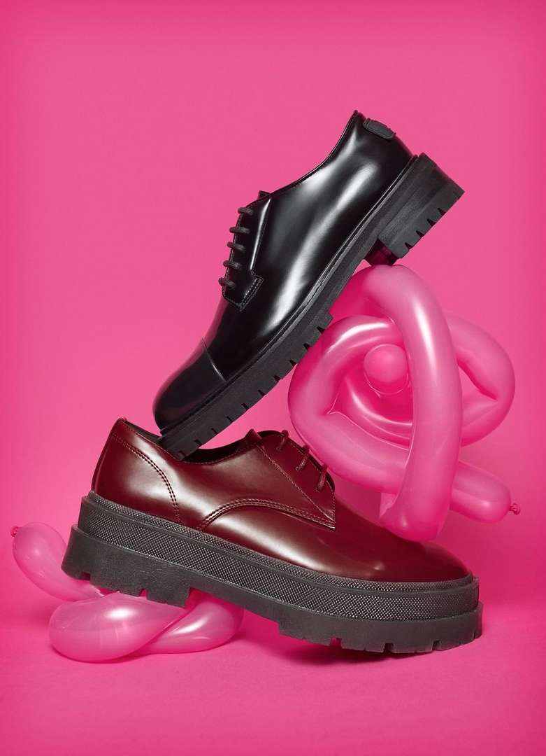 Stylist Magazine |  Sep. 23