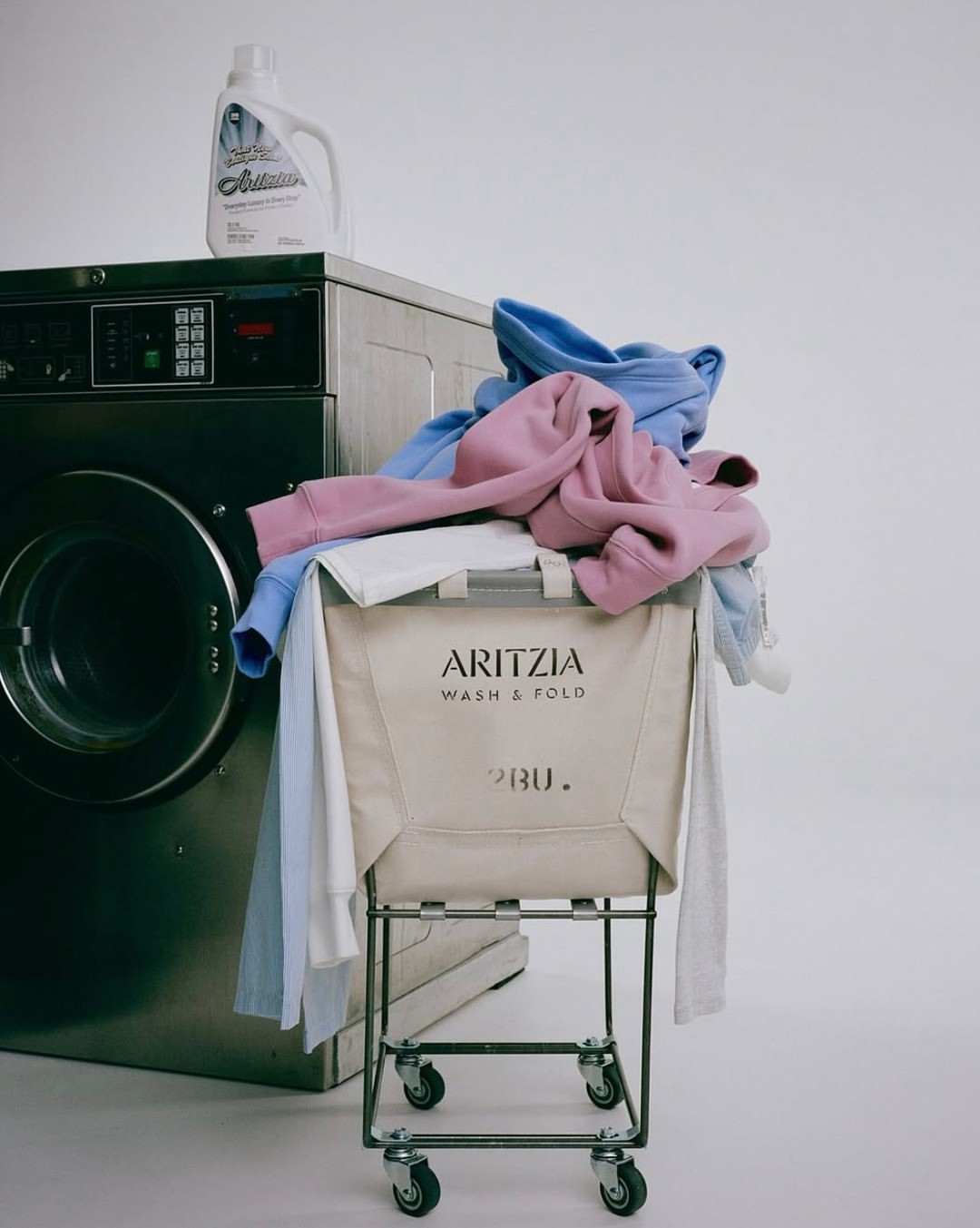 Spring cleaning, the @Aritzia way — elevated, effortless, and anything but ordinary. From custom stations and signature rugs to detergent bottles too chic to toss, this creative direction was as sharp as it was refreshing. We’ll take one of everything… even if it’s not for sale.

Studio: Daylight Studio
Creative Direction: @samibarker
Video Director: @milos.bogojevic
Set Design: @thajhb
Model: @yoonmi.sun
Talent Agency: @mhs_artists
Styling Director: @catssac
Lead Stylist: @candiceholemons
Hair Stylist: @davidcolvin
Makeup Artist: @michaelabosch
Photography: @huyylluong
Content Producer: @valentinasiad

#BehindTheScenes #ShotAtDaylight #HudsonYards #Aritzia #SpringCleaning #NYCStudio #CampaignShoot #CreativeProduction #BrandTeam #ModelLife #OnSet #TalentSpotlight #InStudio #DaylightStudio #FashionNYC