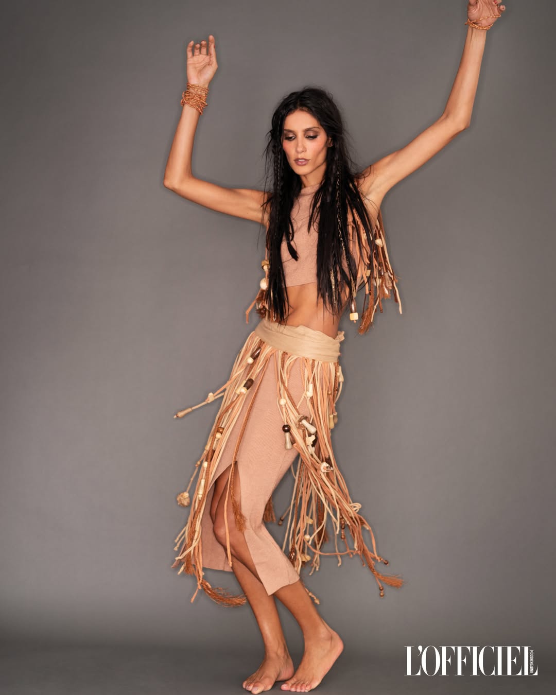 The iconic shoot of @lofficielunitedkingdom, showcasing @thaynasoare_ bringing her brand Thayná Caiçara to life in collaboration with @ronaldvanderkemp, fusing haute couture with Brazilian craftsmanship, needle-painting embroidery, and artisanal storytelling while championing mental health, cultural preservation, and authenticity in fashion.

Studio: Daylight
Talent: @thaynasoare_
Photography: @gilles_bensimon
 Photo Assistant: @samevansbutler
 Digital Tech: @thedavidjaffe
 Stylist: @karin.agstam
 Make-up: @deborahaltiziomakeup
 Hair: @danielaberlinyc
 Project Manager: @julkorn_

#HauteCouture #FashionPhotography #BehindTheScenes #StudioLife #DaylightStudio #L'OFFICIEL