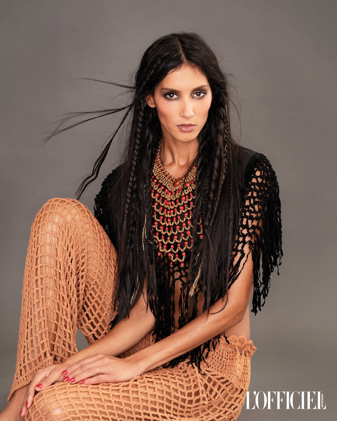 The iconic shoot of @lofficielunitedkingdom, showcasing @thaynasoare_ bringing her brand Thayná Caiçara to life in collaboration with @ronaldvanderkemp, fusing haute couture with Brazilian craftsmanship, needle-painting embroidery, and artisanal storytelling while championing mental health, cultural preservation, and authenticity in fashion.

Studio: Daylight
Talent: @thaynasoare_
Photography: @gilles_bensimon
 Photo Assistant: @samevansbutler
 Digital Tech: @thedavidjaffe
 Stylist: @karin.agstam
 Make-up: @deborahaltiziomakeup
 Hair: @danielaberlinyc
 Project Manager: @julkorn_

#HauteCouture #FashionPhotography #BehindTheScenes #StudioLife #DaylightStudio #L'OFFICIEL