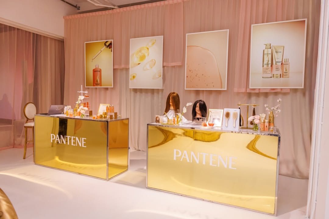 It was a pleasure to host the @Pantene event at our Flatiron studio. The energy was incredible, the atmosphere was electric, and the guests were truly wonderful.

This beautiful production was brought to life by @deraleeproductions (DLP Experiential Marketing Agency).
Thank you to everyone involved, it was truly a pleasure to host you.

#pantene #panteneevent #brandevent #brandactivation
#daylightstudio #flatironstudio #nycevents #nycvenue
#eventproduction #experientialmarketing #eventdesign
#creativemeetscommerce #beautyevent #behindtheevent