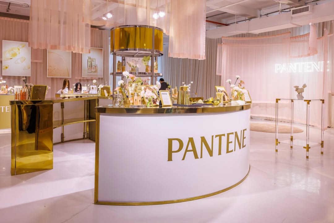 It was a pleasure to host the @Pantene event at our Flatiron studio. The energy was incredible, the atmosphere was electric, and the guests were truly wonderful.

This beautiful production was brought to life by @deraleeproductions (DLP Experiential Marketing Agency).
Thank you to everyone involved, it was truly a pleasure to host you.

#pantene #panteneevent #brandevent #brandactivation
#daylightstudio #flatironstudio #nycevents #nycvenue
#eventproduction #experientialmarketing #eventdesign
#creativemeetscommerce #beautyevent #behindtheevent