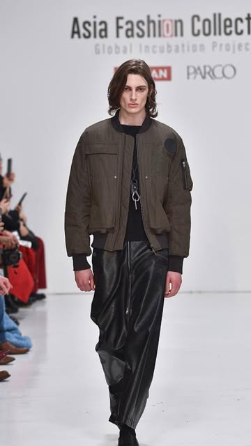 Countdown is on. With #nyfw right around th...