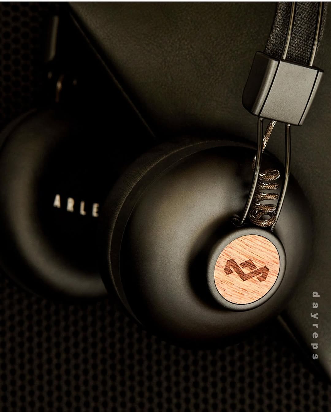 Jessica Miller X House of Marley Sep. 25