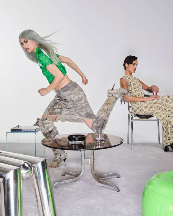 We watch you !!! New edito for @schonmagazi...