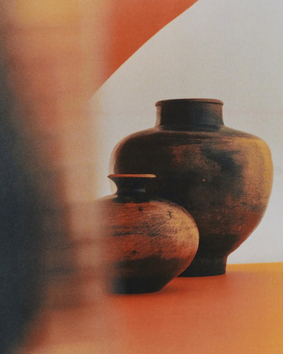 Ceramics for @juliette.penelope.pepin with a set design by our artist @lise___dupont shot by @_charlotterobin