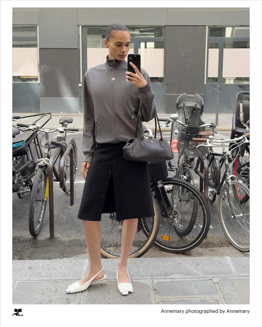 @courreges Resort 26

Casting by @piergiorgio @helenaballadino 

@nicolas.difelice @_mariechaix_ @flavien_hym @anthonypreel_