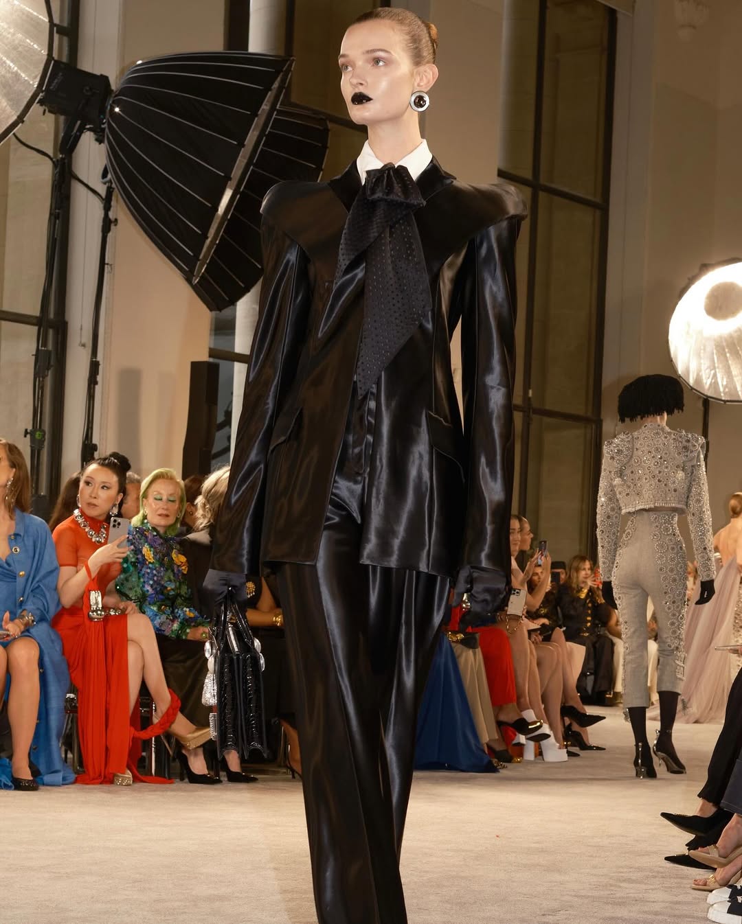 Schiaparelli Haute Couture Fall 2025 
@schiaparelli by @danielroseberry 

Casting by @piergiorgio and @helenaballadino @jussivuorenlehto 

@dmcasting 
@_mariechaix_ 
@guidopalau 
@patmcgrathreal