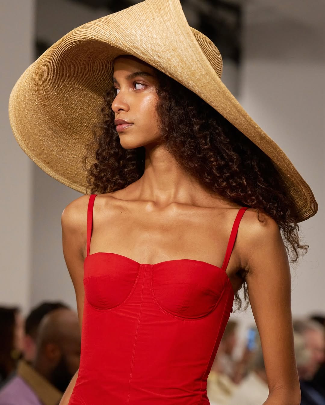 Ralph Lauren SS26 Show
@ralphlauren 

Casting @piergiorgio @giuliamassullo @marco.rett @helenaamare 

@guidopalau 
@diane.kendal