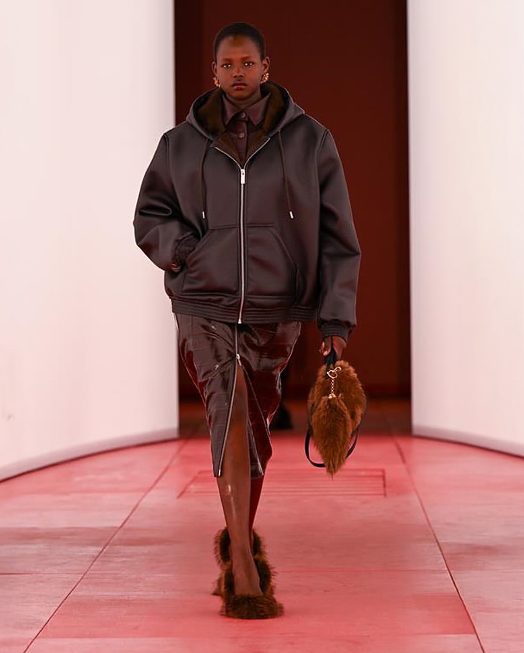 H&M London Issue FW25 Show
@hm 

Casting by @piergiorgio @helenaballadino @jussivuorenlehto @ilaidov 

@kjeldgaard1 
@damienboissinothair 
@lucyjbridge