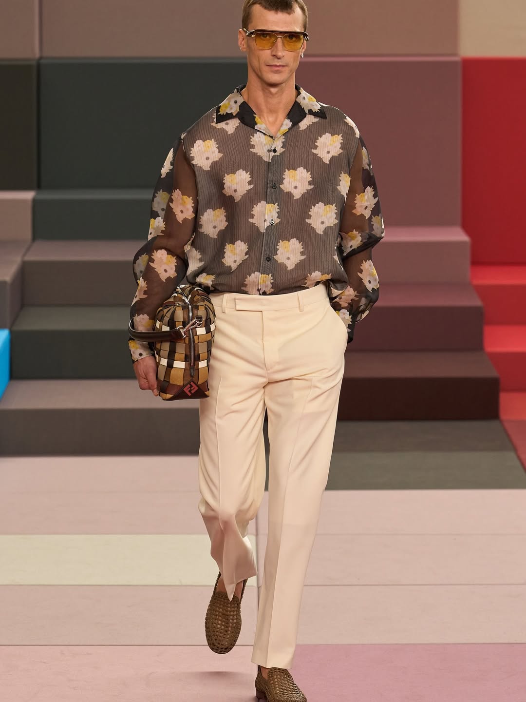 Fendi SS26 Show @fendi 
@silviaventurinifendi 

Casting @piergiorgio @giuliamassullo @franziska.bachofen.echt @marco.rett @helenaamare

@stockdale.charlotte @katielyall 
@ganio 
@guidopalau 
@patmcgrathreal