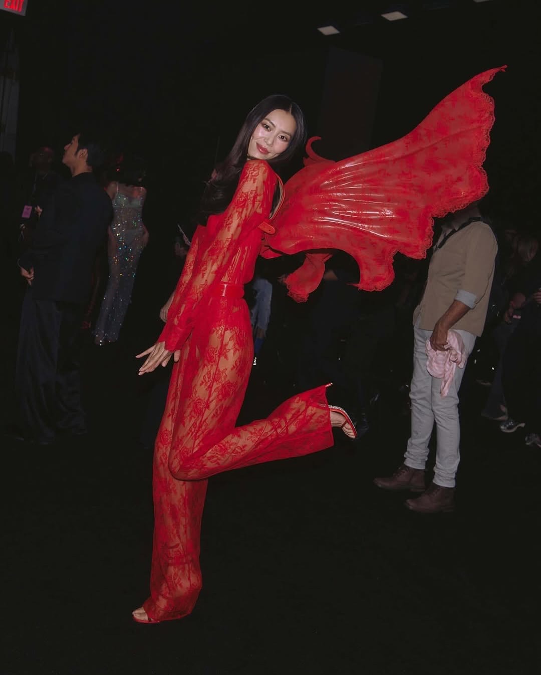 @victoriassecret 2025 Show

Casting by @piergiorgio @helenaballadino @brantreras 
Casting support @headenistic @evagriavel @helenaamare 

@adamselman 
@carlynecerfdedudzeele 
@patmcgrathreal 
@jawaraw