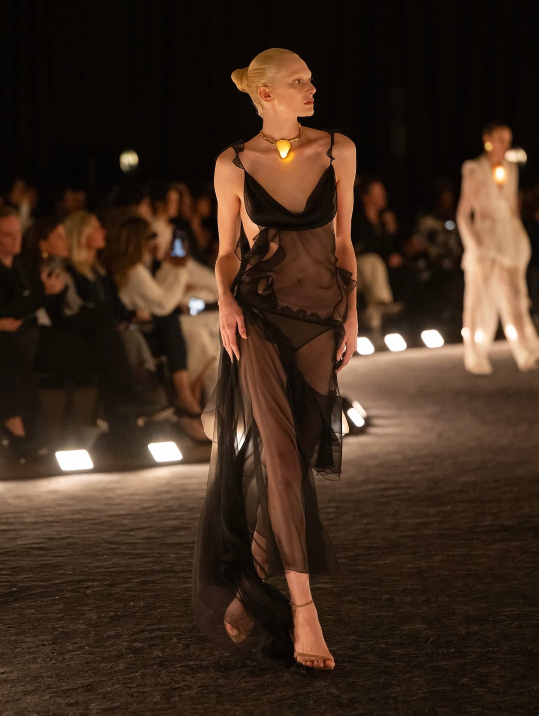 Casting by DM for @schiaparelli by @danielroseberry SS26 Show

@piergiorgio 
@_mariechaix_ 
@guidopalau 
@patmcgrathreal