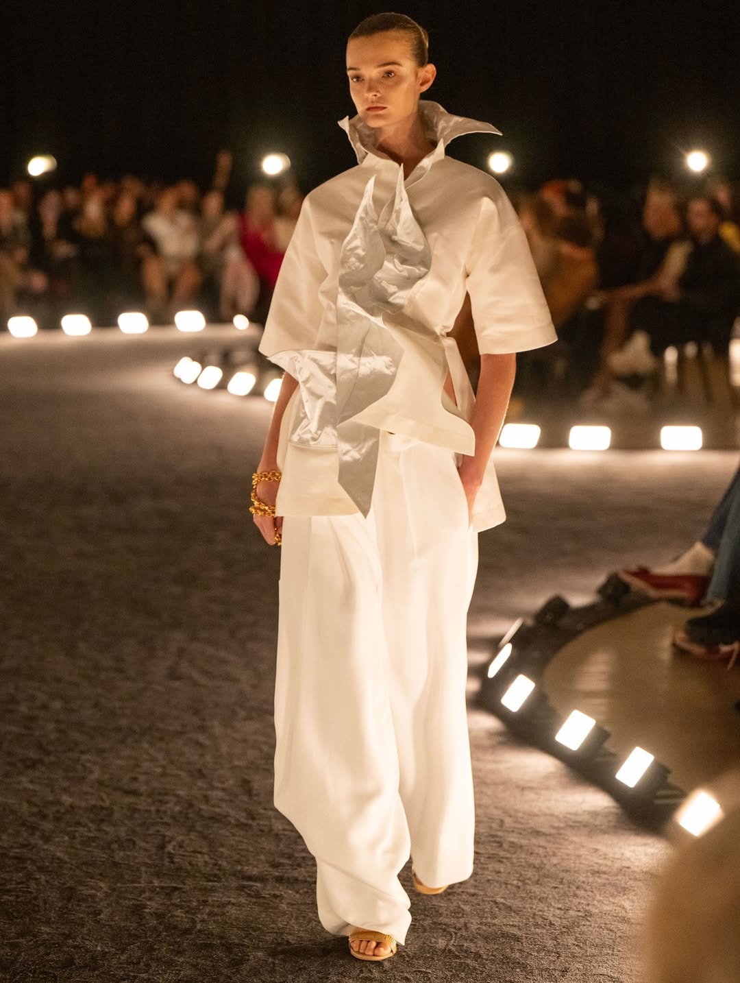 Casting by DM for @schiaparelli by @danielroseberry SS26 Show

@piergiorgio 
@_mariechaix_ 
@guidopalau 
@patmcgrathreal